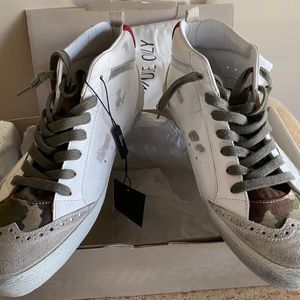 Golden Goose Men/Women’s Sneaker Size 41 NWT